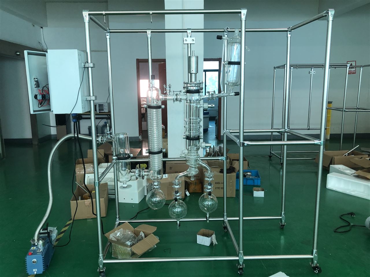 分子蒸餾儀的優(yōu)勢和典型應(yīng)用領(lǐng)域