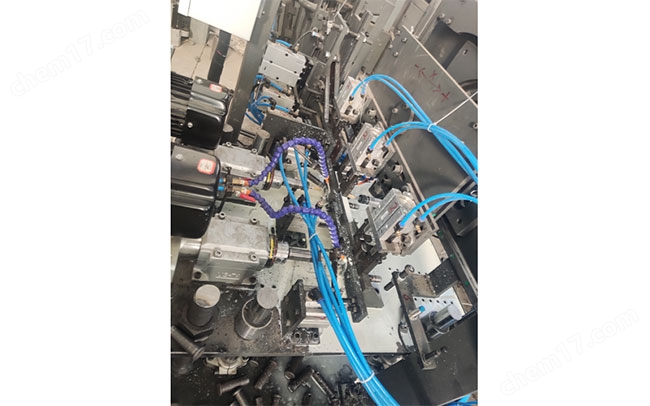 螺栓銷軸-三軸自動鉆孔倒角機(jī)
