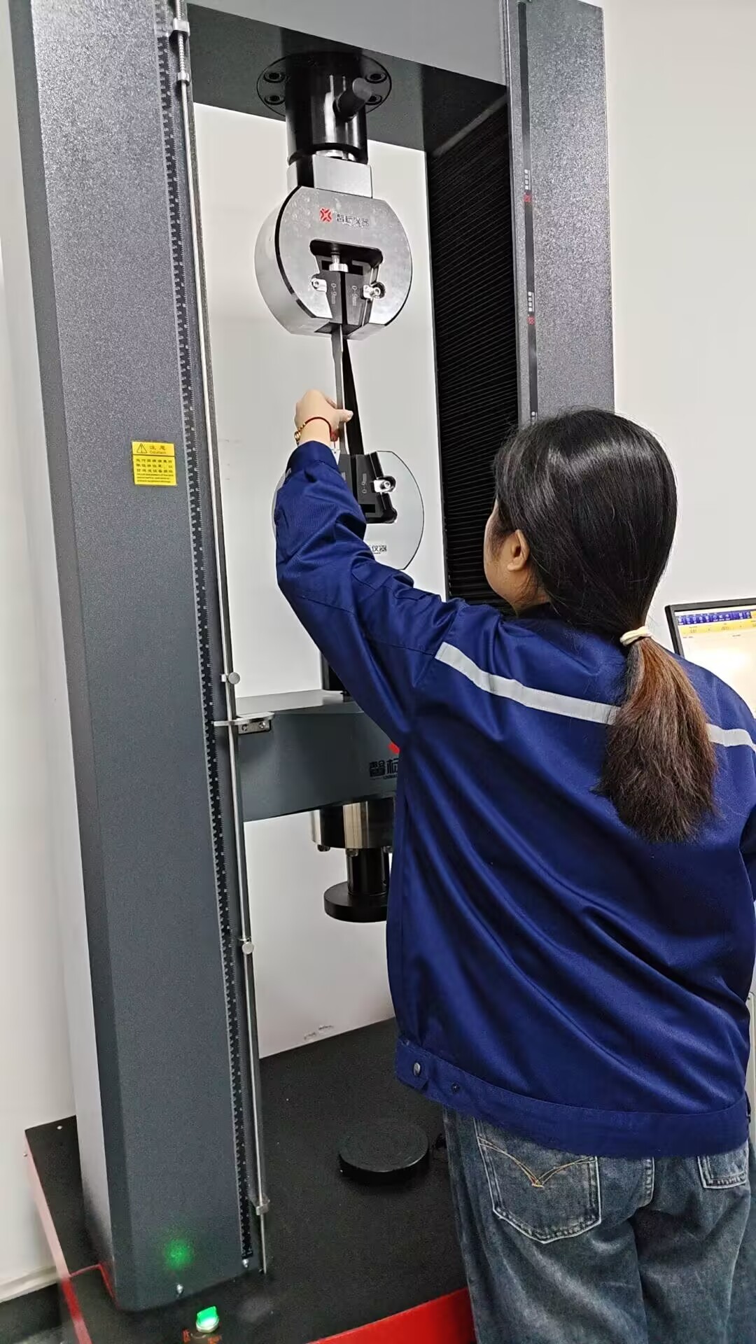 三思永恒與華雄機(jī)械合作圓滿成功