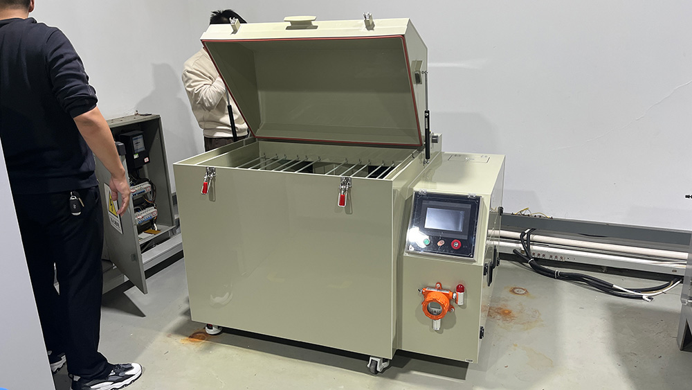 廣東德瑞檢測向正泰物聯交付硫化氫耐腐蝕試驗箱