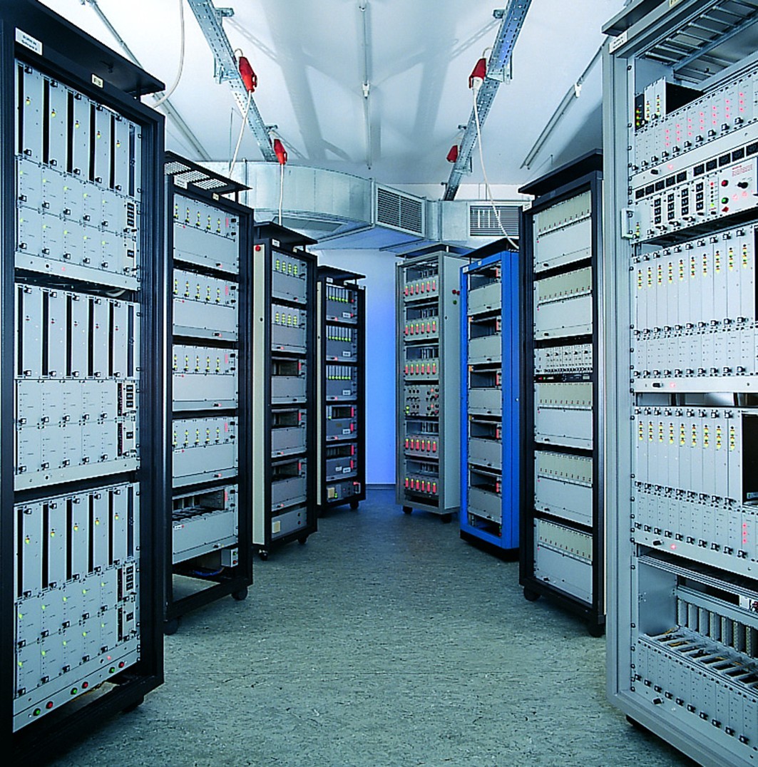 深耕技術(shù)合作 賦能中國智造 —— 北京漢達(dá)森實(shí)地拜訪德國 Kniel 電源工廠