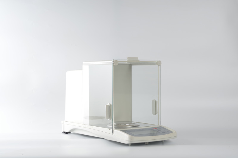 分析天平图片.JPG 分析天平图片.JPG